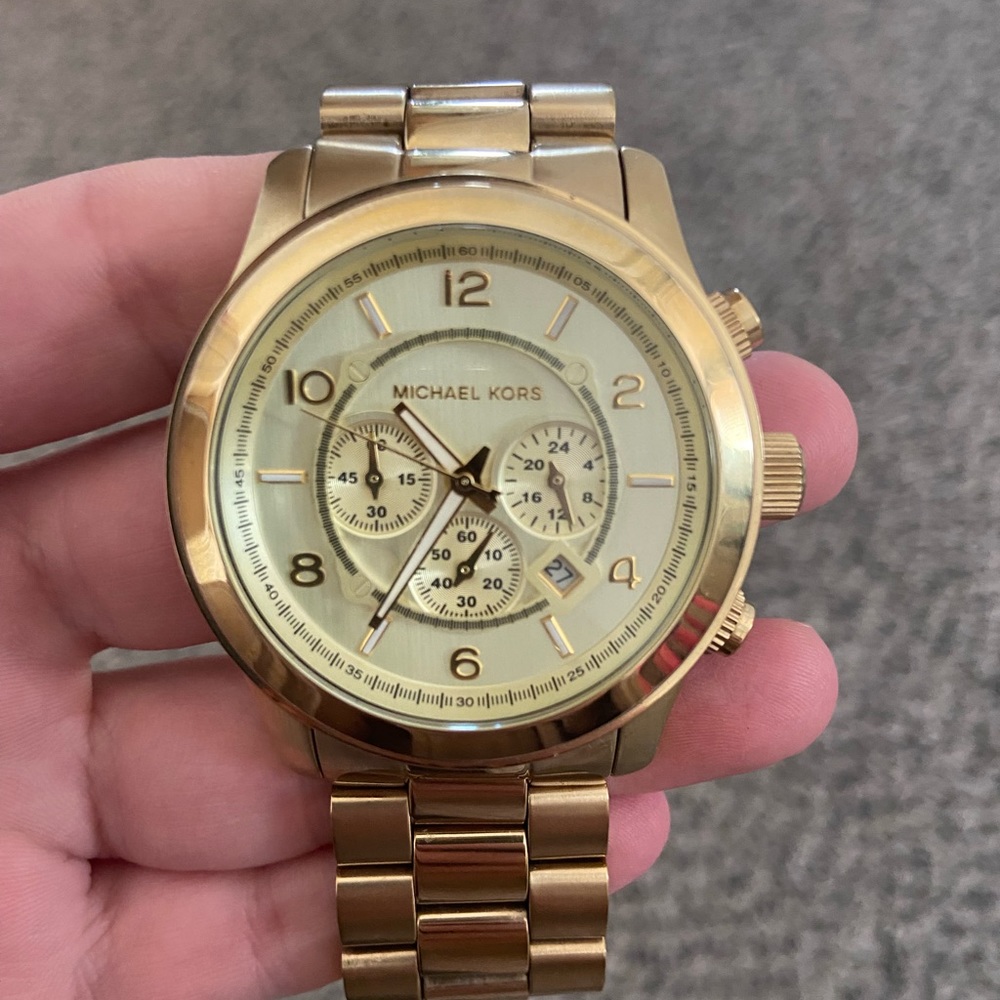 Men’s gold Michael Kors watch 🕰️ - Picture 2 of 6